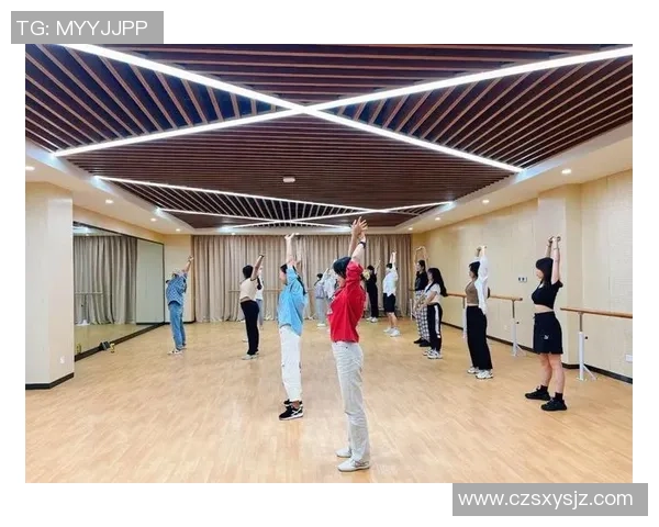武汉街舞队灵活性探秘：舞动城市节奏与青春活力的交融